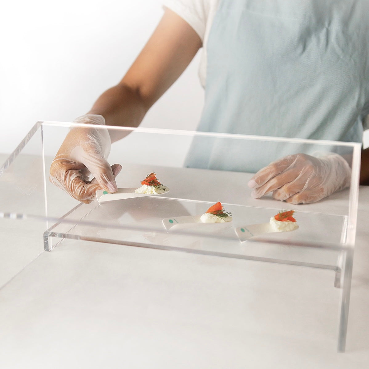 SafeServe™ Sneeze Guard 14" for Food Sampling